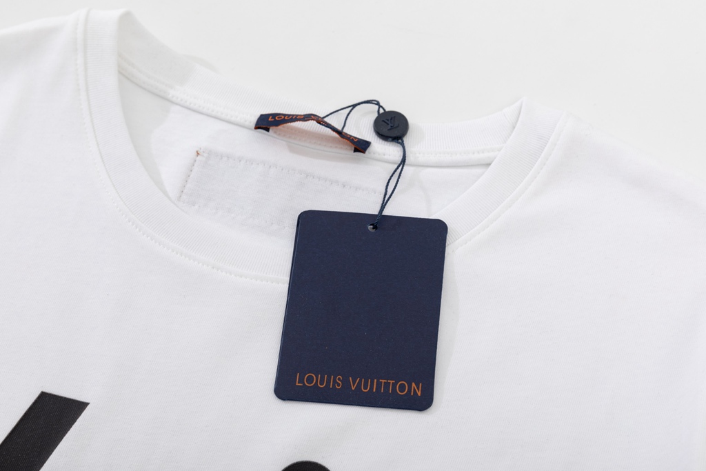 LV T-shirt